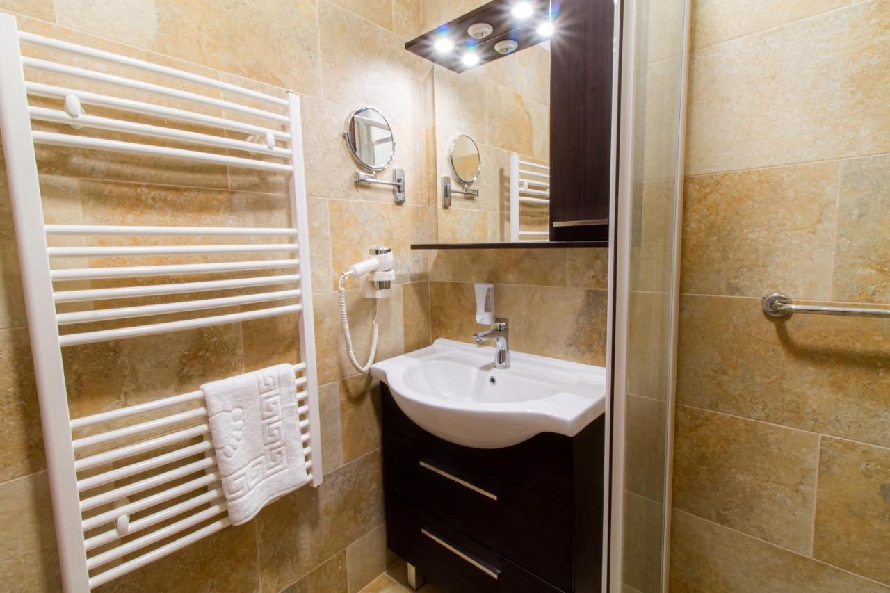 Park Hotel Buek-Buekfuerdo Екстериор снимка