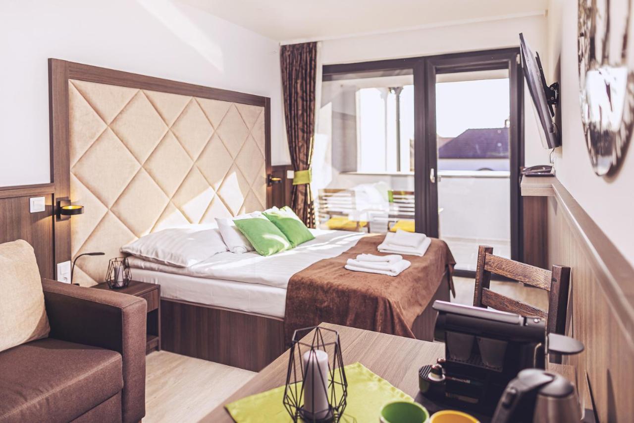 Park Hotel Buek-Buekfuerdo Екстериор снимка