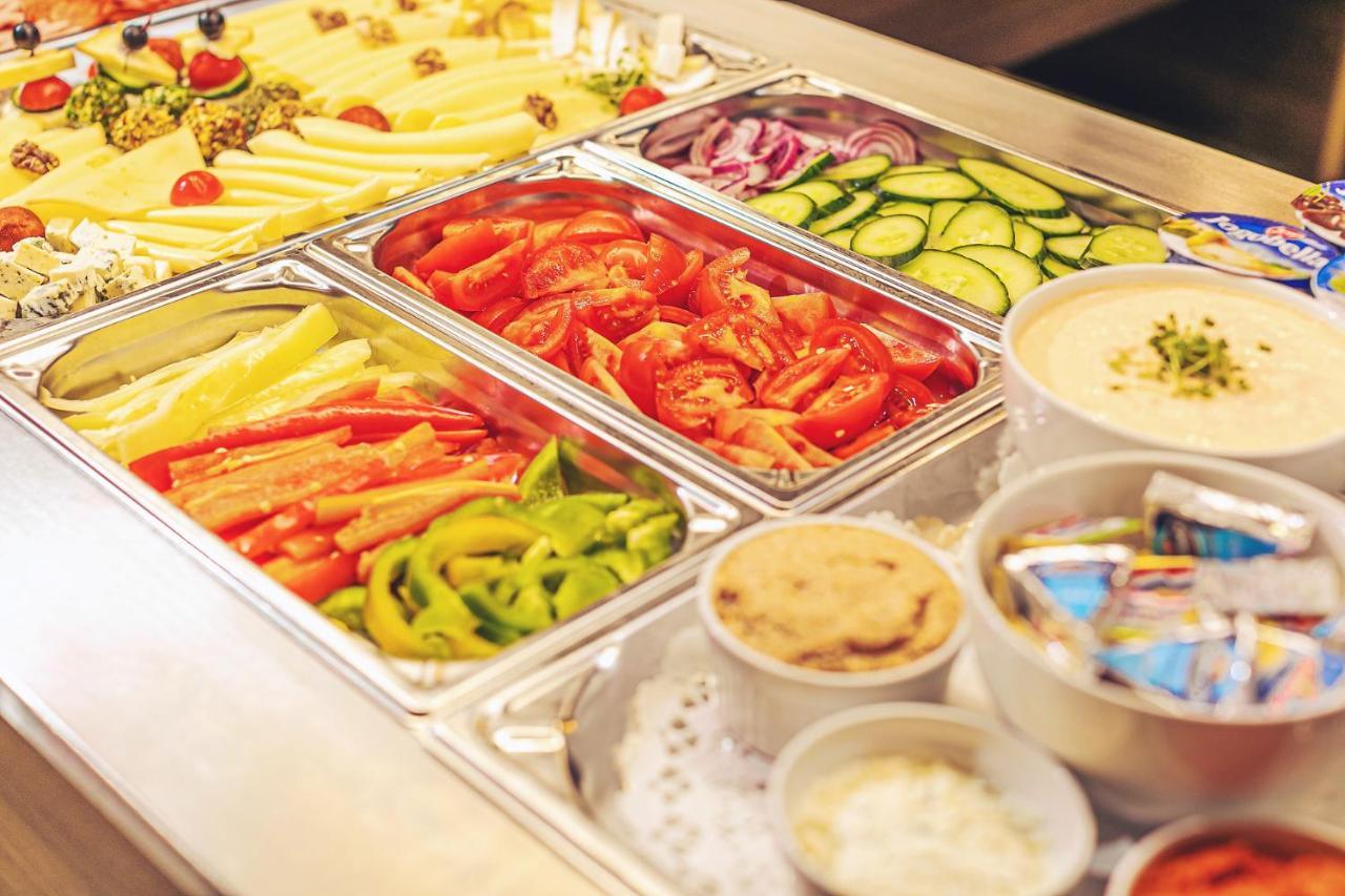 Park Hotel Buek-Buekfuerdo Екстериор снимка