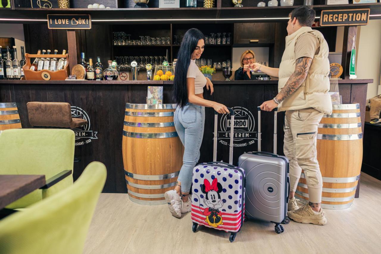 Park Hotel Buek-Buekfuerdo Екстериор снимка